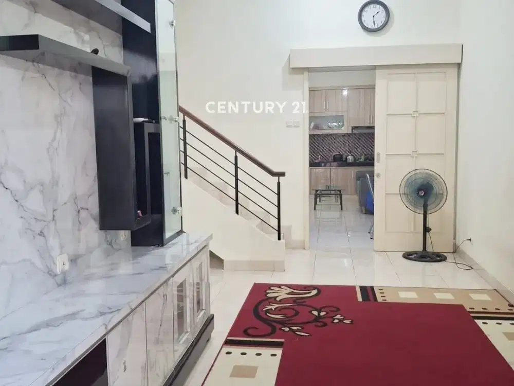 Rumah Dengan Semi Furnished Dan Bagus Di Royal Residence Cakung