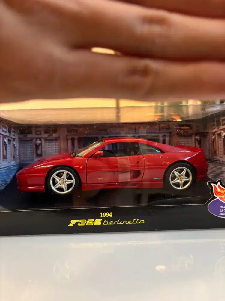 Ferrari F355 Berlinetta Diecast Mobil Car Toys 1:18