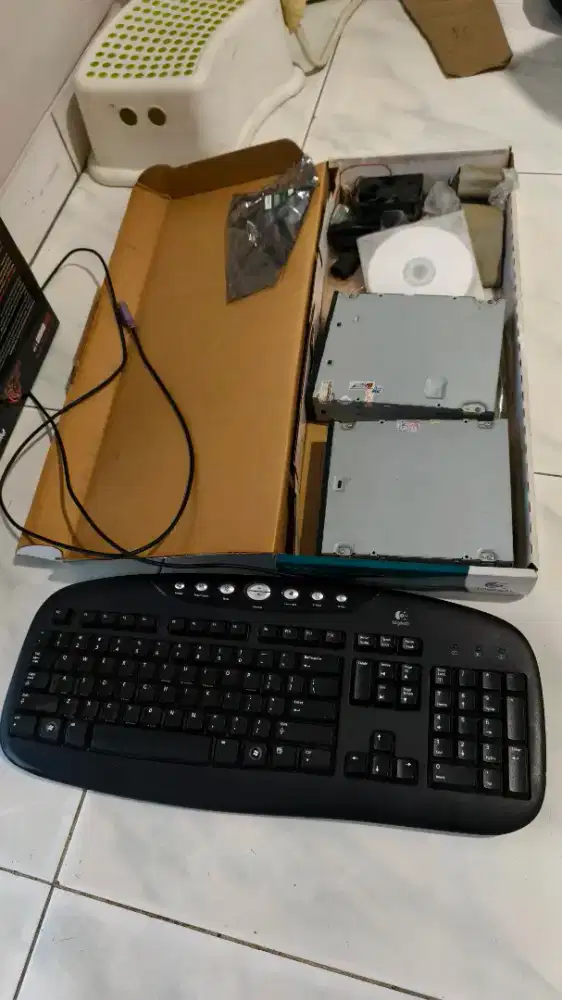 Keyboar komputer dvd rom dvd rw