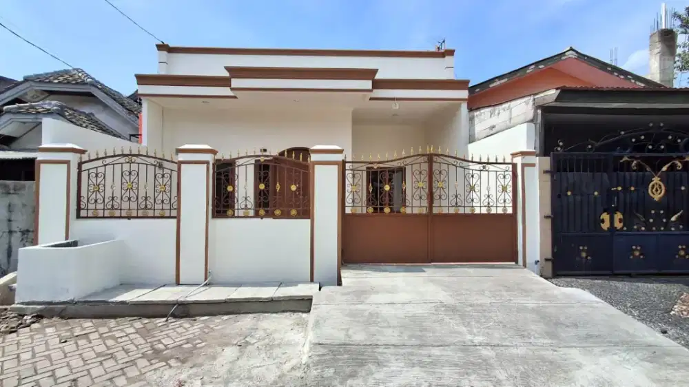 Rumah Siap Huni di Perumahan Taman Harapan Baru, Bekasi