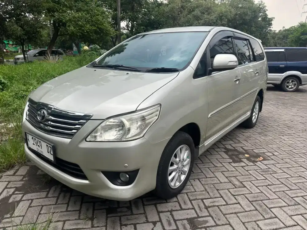 Toyota Kijang Innova 2.0 V MT 2013 Original Cat Istimewa