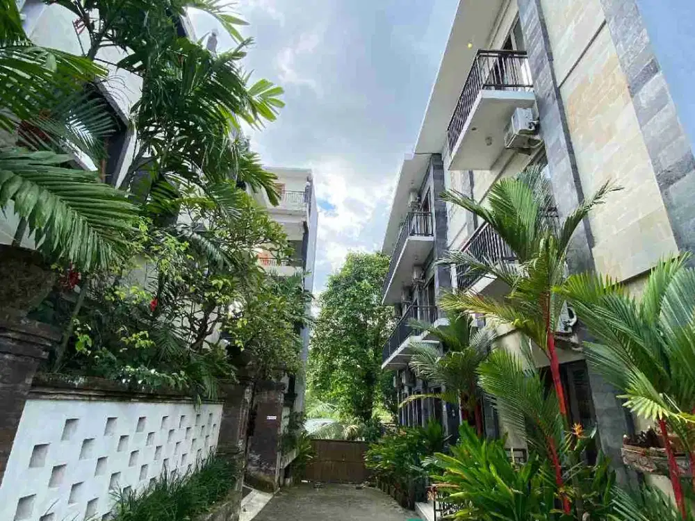 DIJUAL GUEST HOUSE LOKASI TUMBAK BAYUH PERERENAN