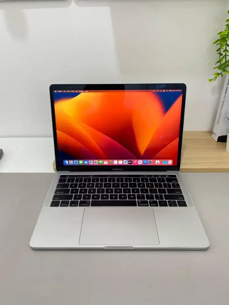 MACBOOK PRO 2017 TOUCHBAR i5 16/256 13