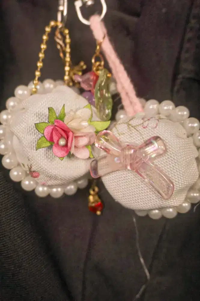 Gantungan kunci mini bunga