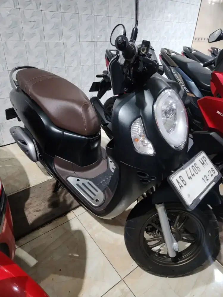 Scoopy keyless hitam doff 2023 remote wajib 2 GBM