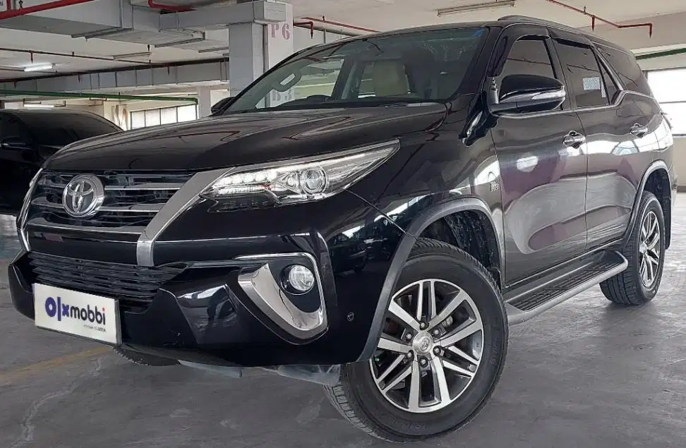TDP 14JT Toyota Fortuner 2.7 4x2 SRZ Bensin-AT Hitam 2016