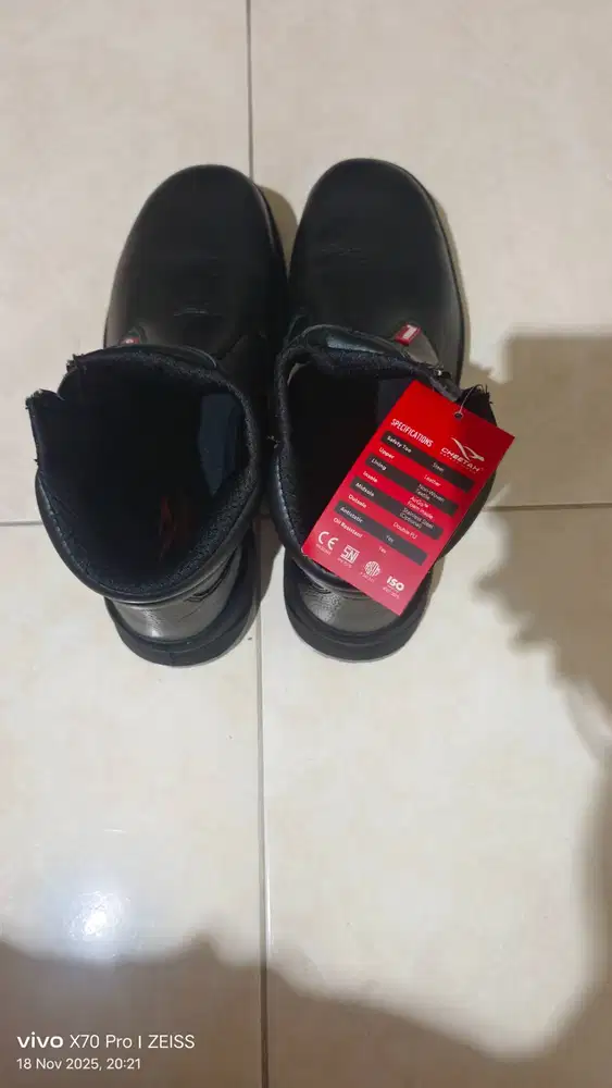 Sepatu safety kulit merek.cheetah uk 46 (BNIB)