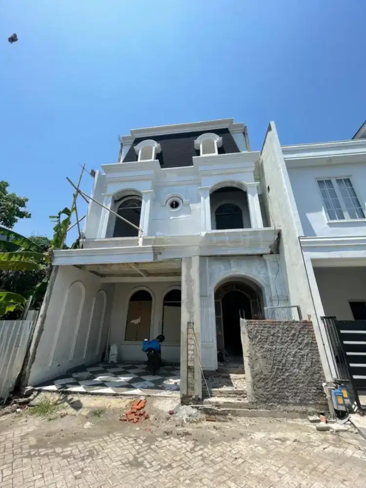 Rumah American Classic Baru Gress Sulfat Malang