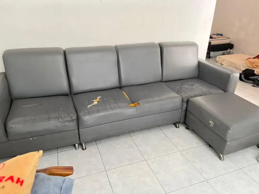 Sofa abu-abu bekas(nego)