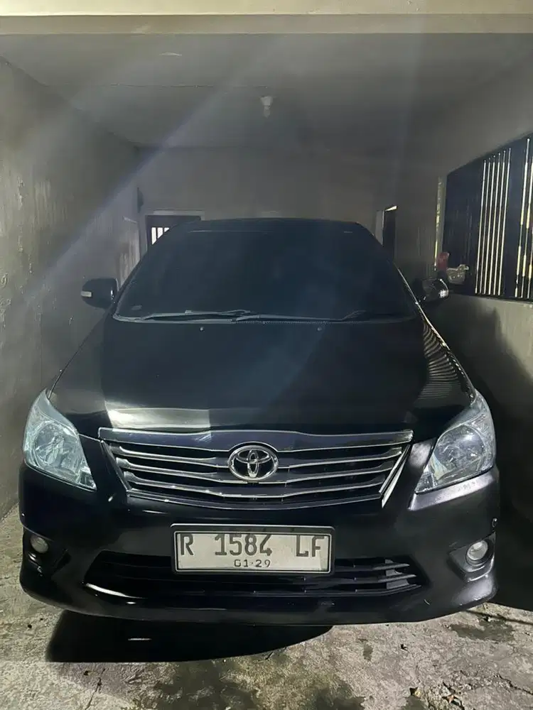 Innova Bensin 2.0 V 2013 Automatic