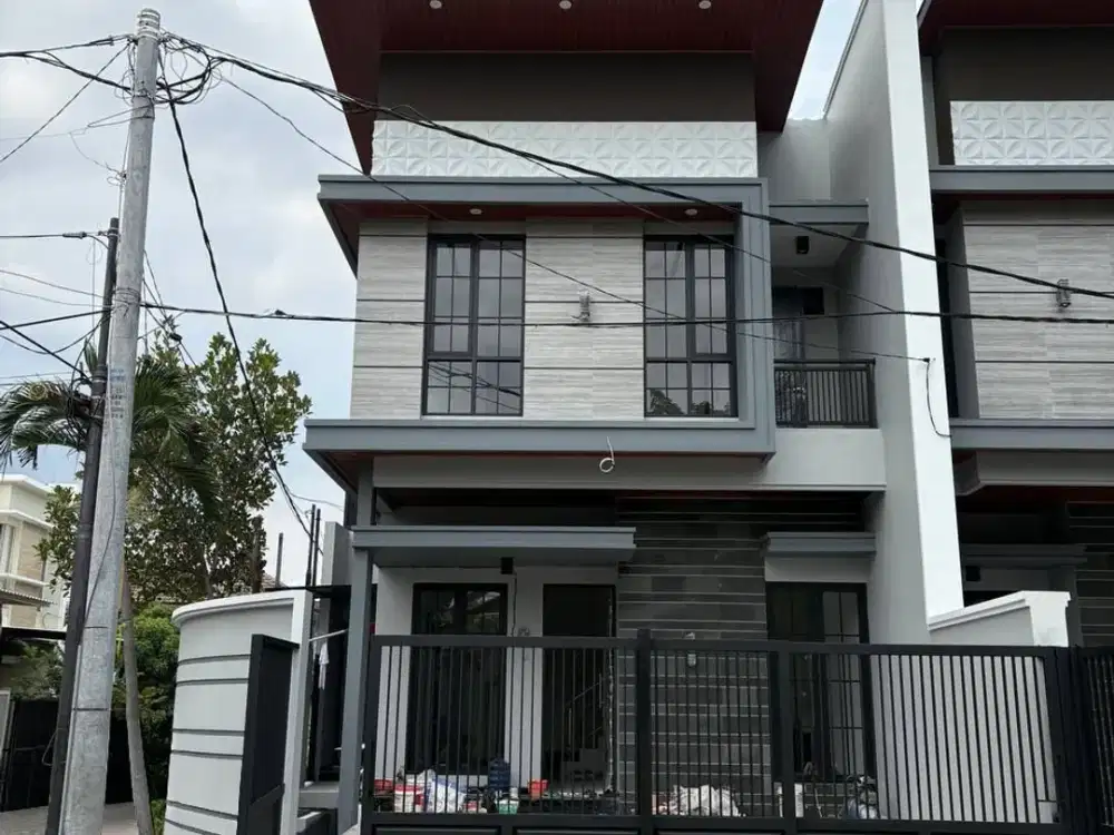 Dijual rmh Baru Gress Dijalan Utama Manyar