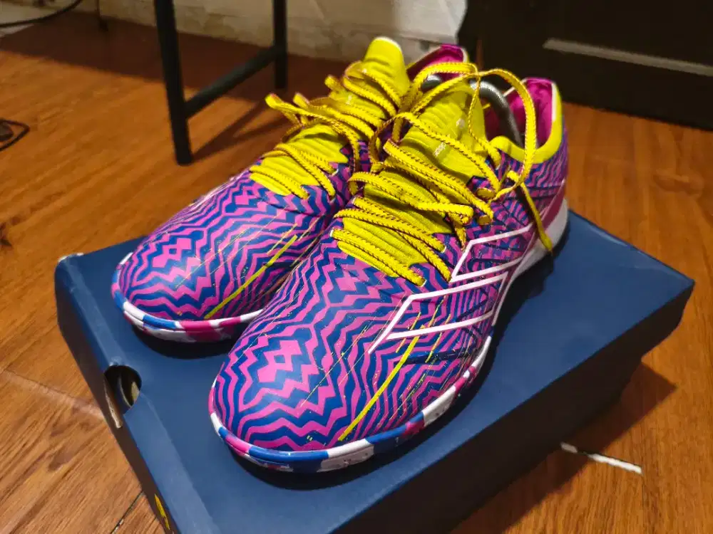 Sepatu futsal Mills cyclops Xtreme in size 45 29 cm like new