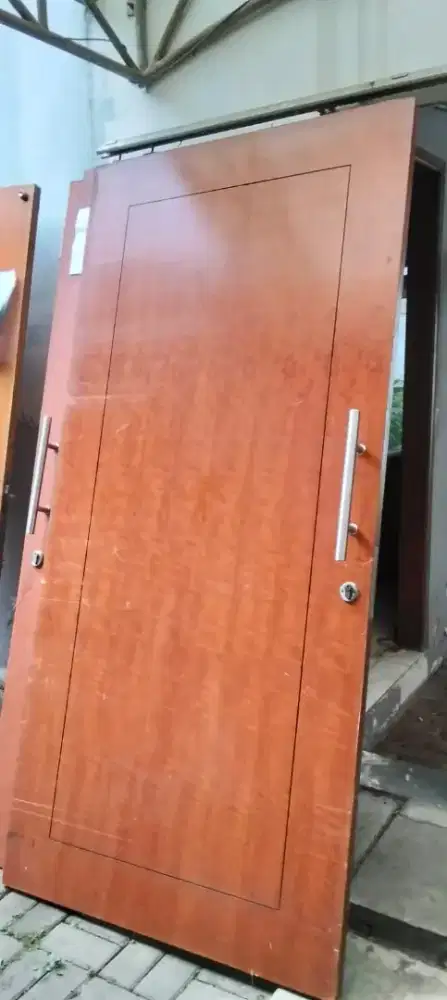 Pintu nya saja ready bekas bongkaran, barang masih bagus dan mulus