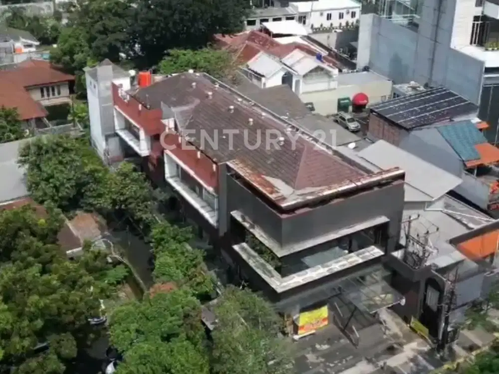 GEDUNG STRATEGIS 3 LANTAI DI KEMANG JAKARTA SELATAN