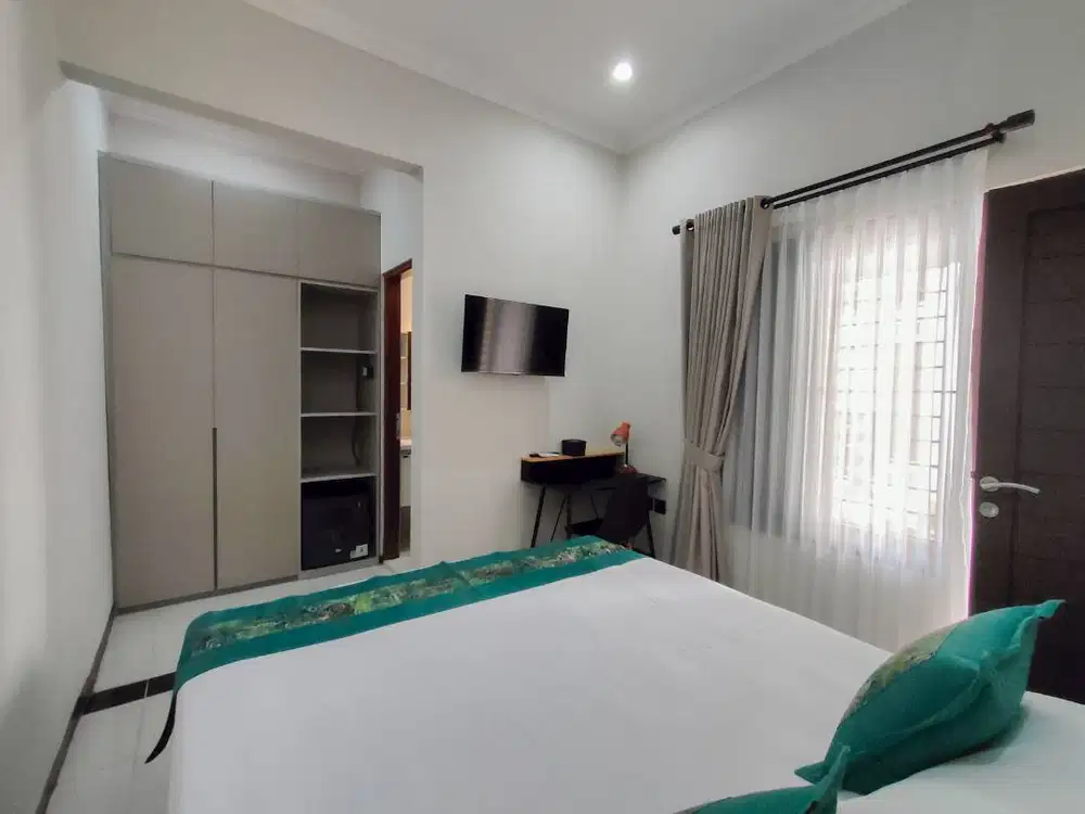 Kos Putra Eksklusif Hibiscus Pavilion Papringan Tipe Deluxe