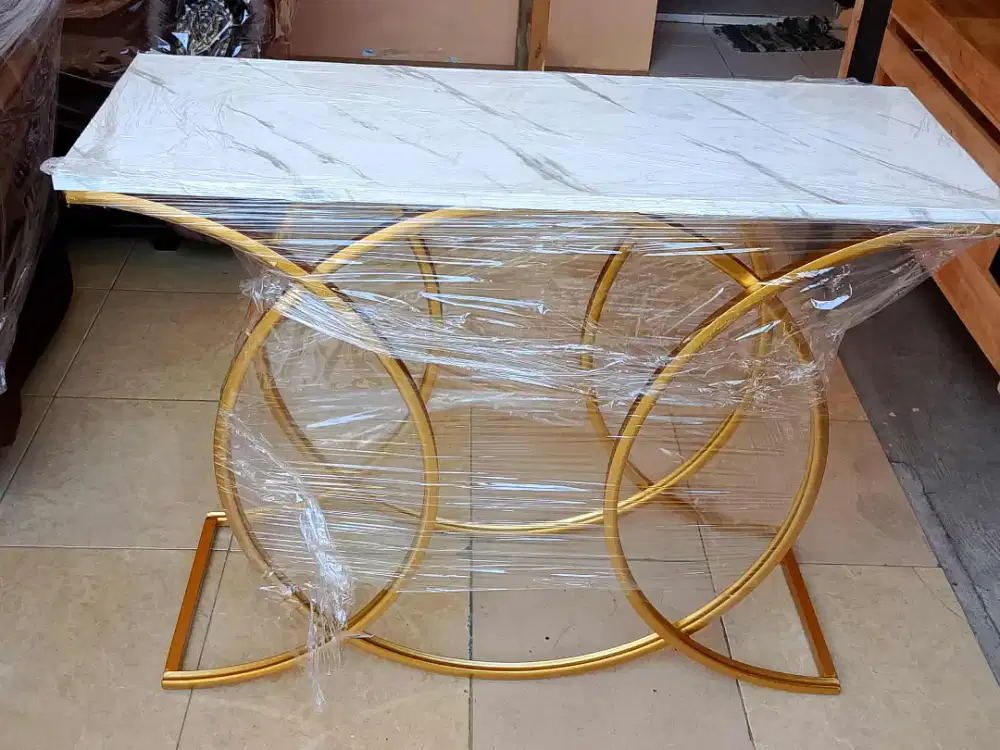 Meja Konsul/Meja Hias Besi