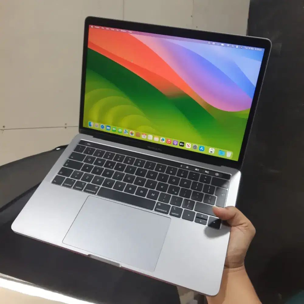 Macbook pro 2019 touchbar ram 8gb ssd 1tb core i5 bisa cod