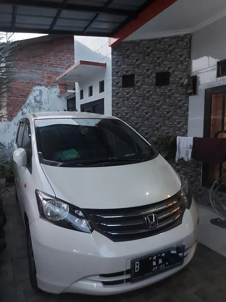 Honda Freed 2010 Bensin