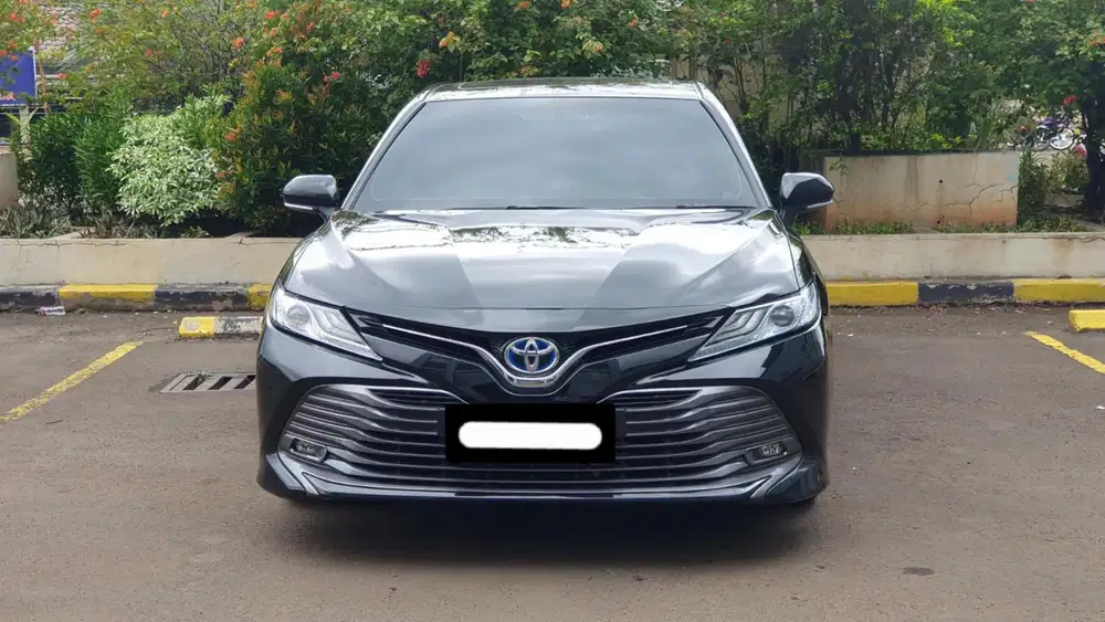 Toyota camry hybrid 2021 hitam sunroof pajak panjang