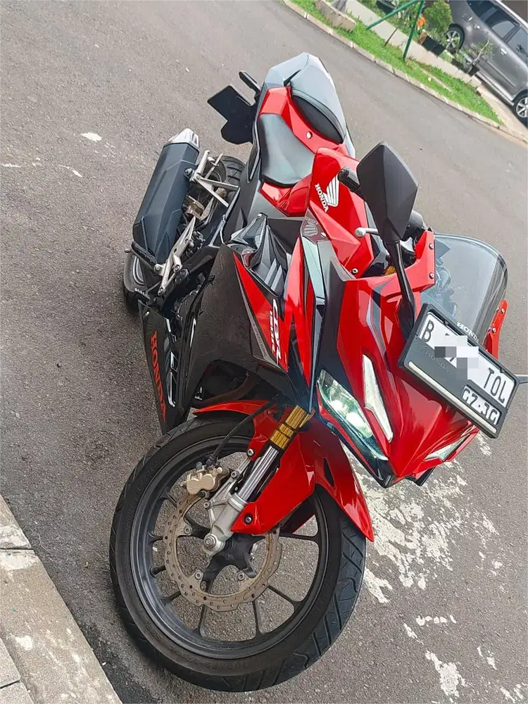HONDA CBR 150R Tahun 2023 Mulus Km 12000