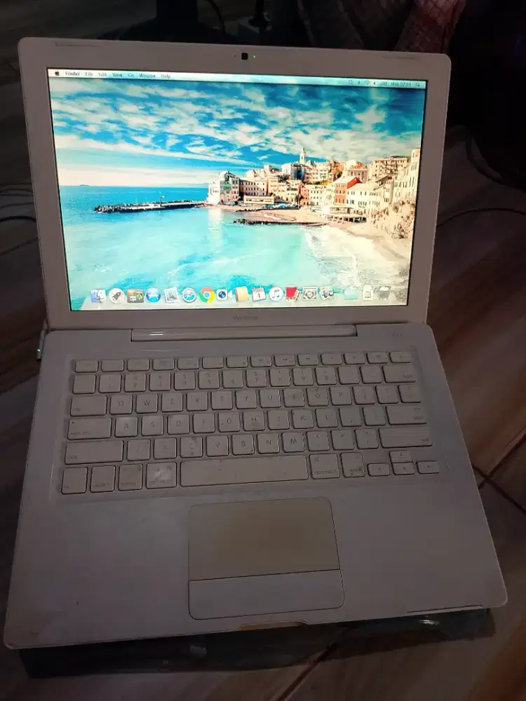 Laptop macbook white/a1181