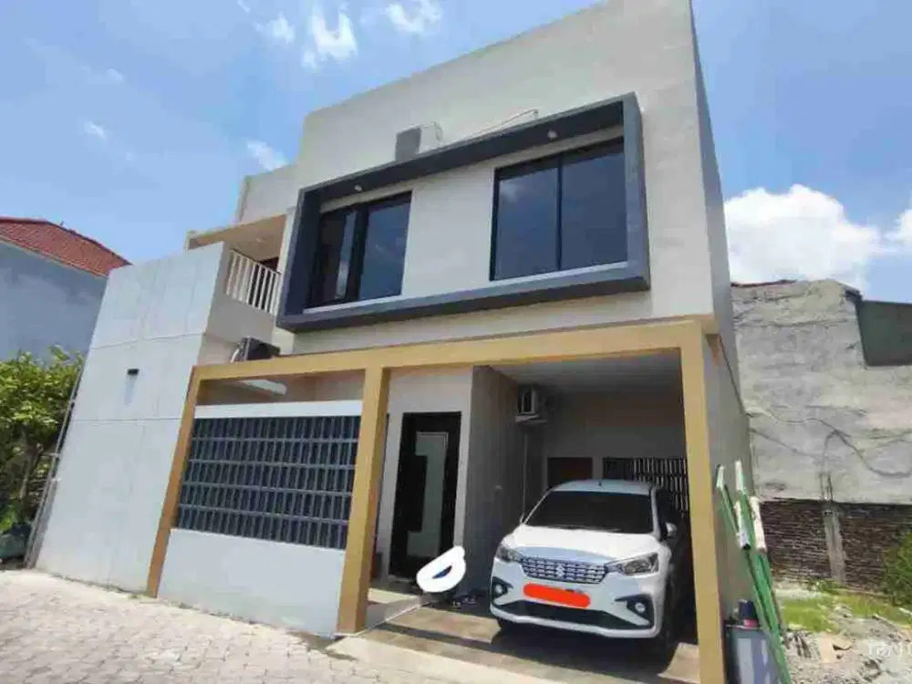 Rumah Cantik 2Lt Cluster Nyaman di Colomadu