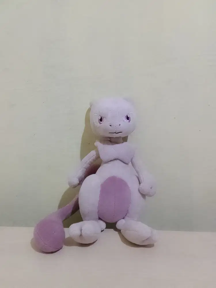 Boneka Pokemon MewTwo