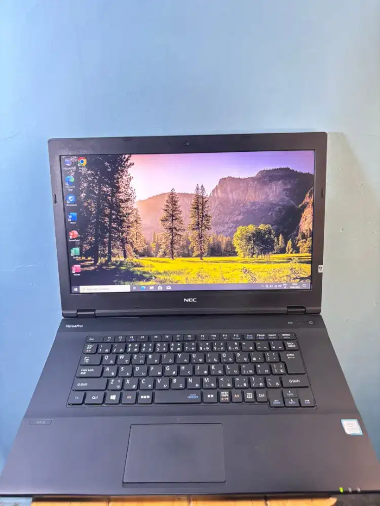 LAPTOP 15INC CORE I5 GEN 8 RAM 8 SSD 256 HANYA 2JT SAJA SIAP PAKAI