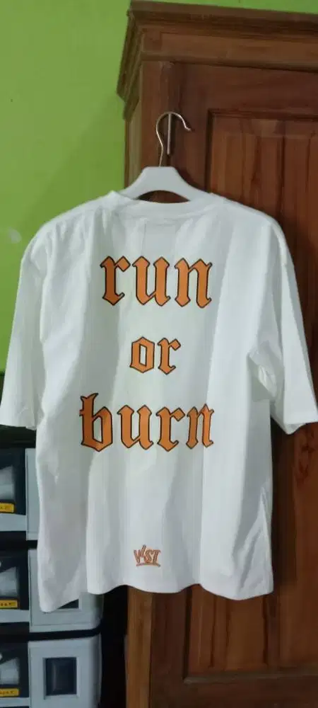 baju putih run or burn