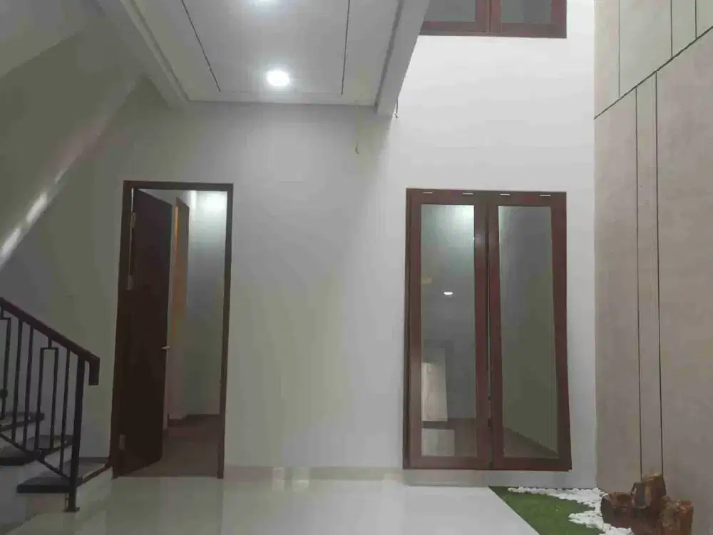 RUMAH BARU 2 LANTAI SIAP HUNI CEMPAKA PUTIH JAKARTA PUSAT