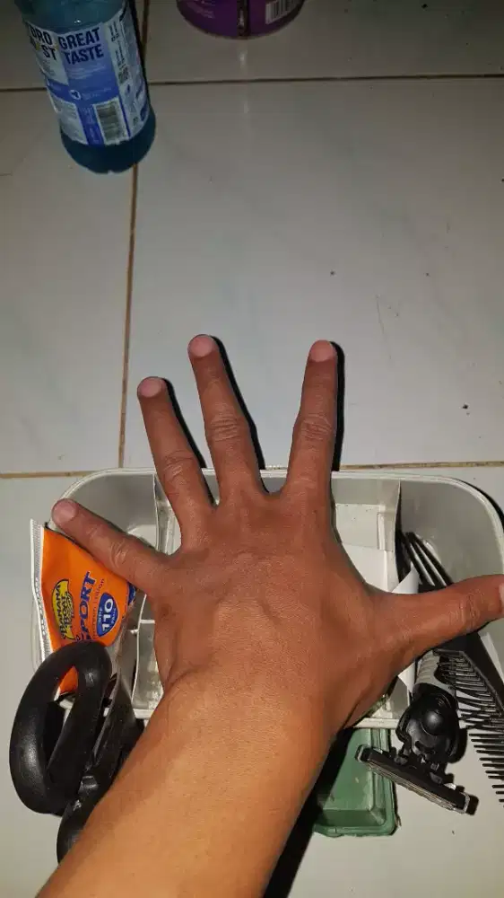 Laci kosmetik bisa buat naro macam kebutuhan