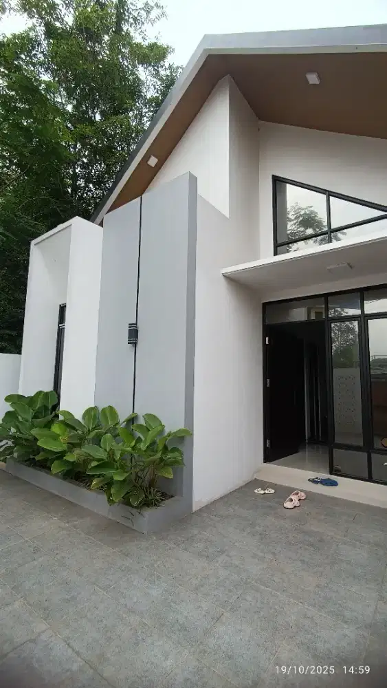 Dijual Rumah+1toko SIAP HUNI (Bonus Kitchen set dan AC)