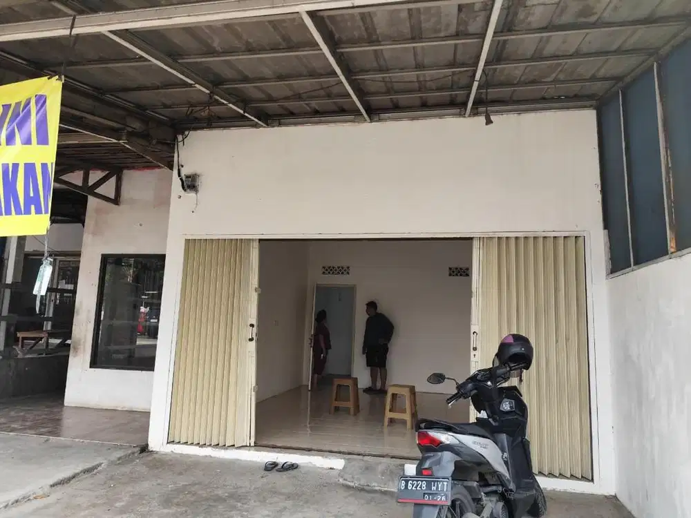 Cari karyawan cuci  sepatu dan tas ( Di utamakan  berpengalaman )