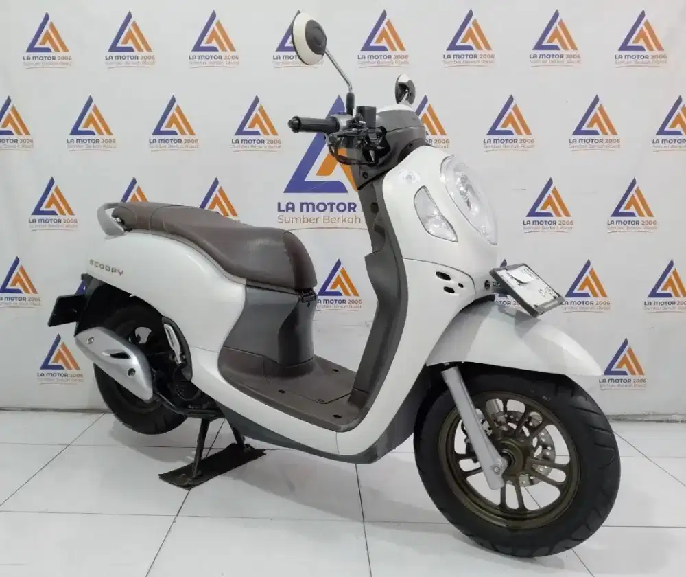 SCOOPY PRESTIGE KEYLESS TH 2024 CASH/KREDIT KTP DAERAH BISA/TT/CC 0%
