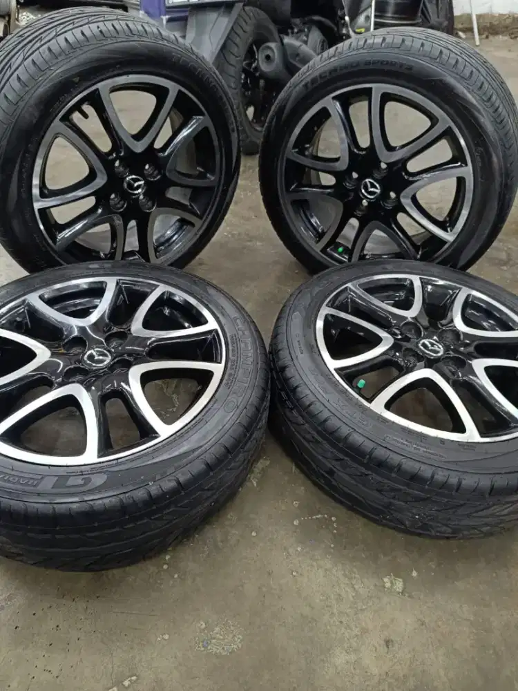 Jual Velg R16 mazda 2 skyactive ban like new Tahun 2024