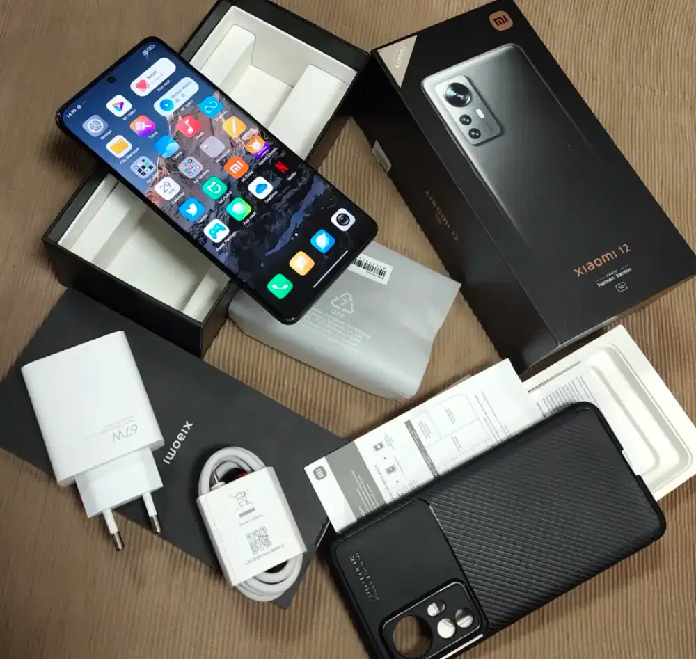 Xiaomi 12 5G ram 8/256GB