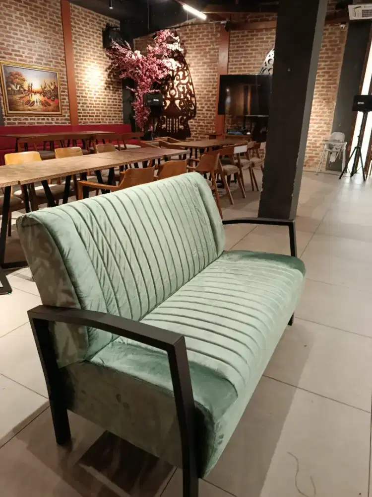 HG service sofa terdekat