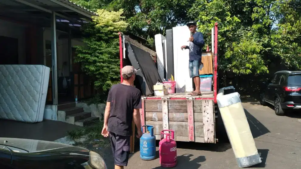 Sewa truk pindahan rumah kantor apartement kos2an gudang dll
