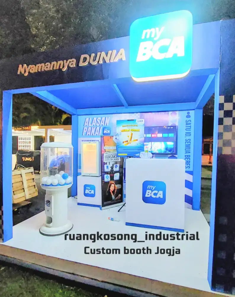 BOOTH PAMERAN CUSTOM