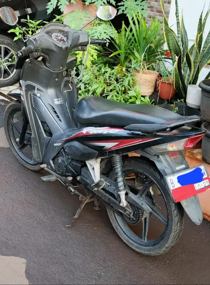 Dijual Motor Honda Revo Tahun 2014 Kondisi Bagus Pajak Hidup