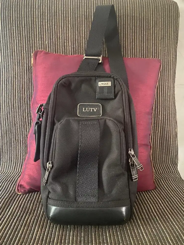 In sale tumi bag second