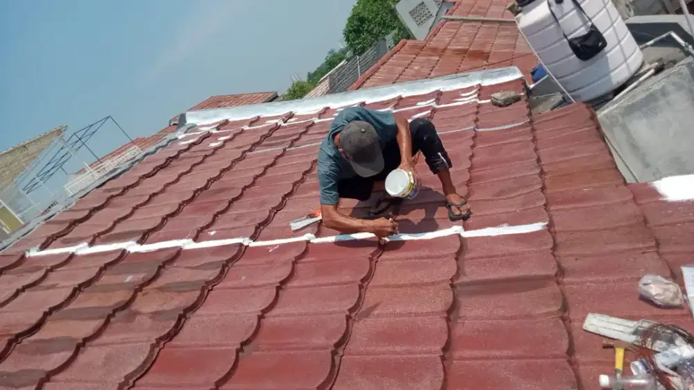 Menerima PERBAIKAN ATAP BOCOR