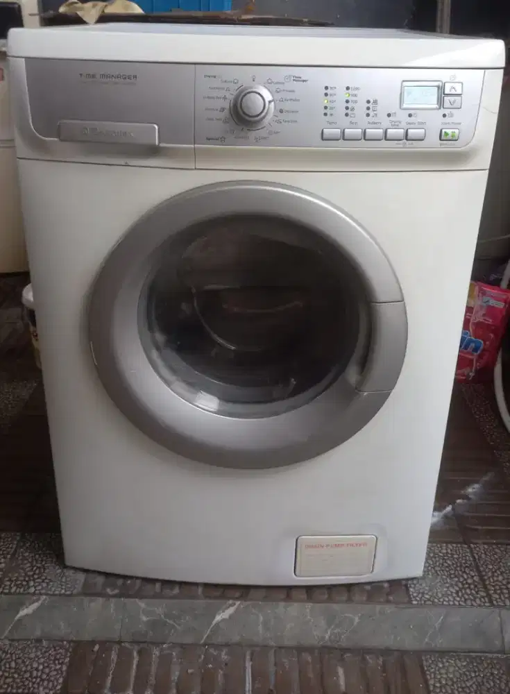 Mesin cuci Electrolux 7 kg