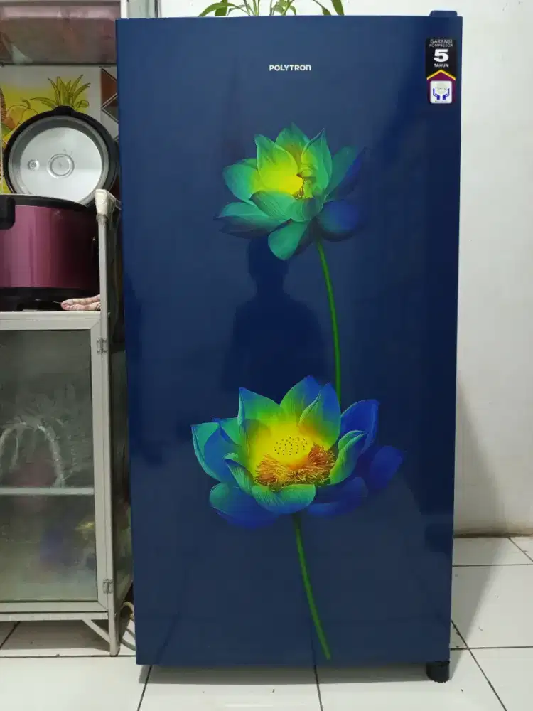 Kulkas 1 Pintu Polytron dingin beku mulus bersih cod bintara kranji