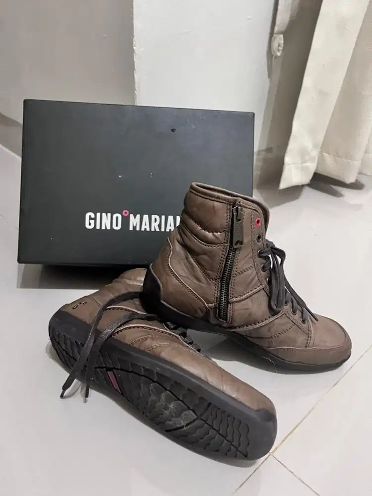 Sepatu Gino Mariani