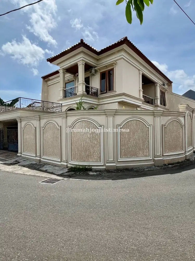 Rumah Mewah Full Furniture Dengan Kolam Renang Dekat Malioboro
