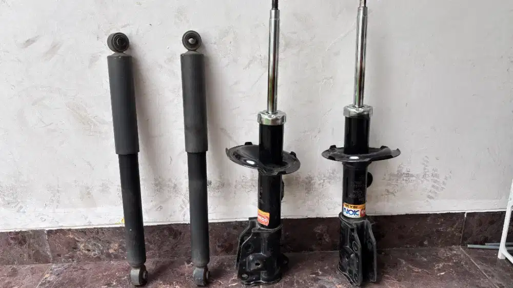 Shockbreaker mobil Terios depan belakang bekas mulus