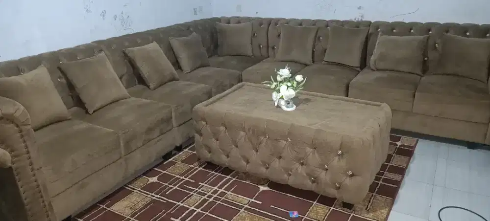 Sofa Tamu Model Pojok Raja Kancing Ukuran Jumbo Barang Seperti Baru