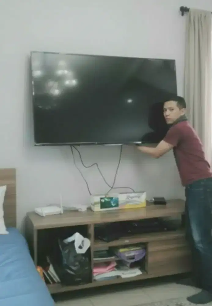 pemasangan & jual bracket utk gantungan tv led lcd di tembok aman kuat