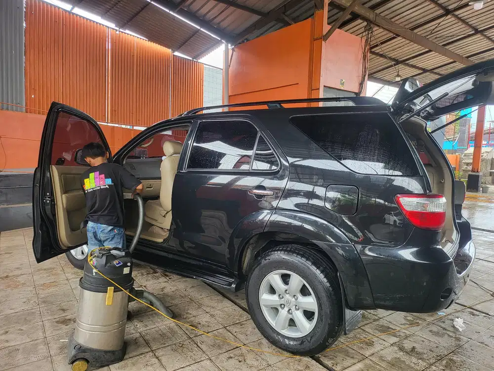 Toyota Fortuner 2009 Bensin